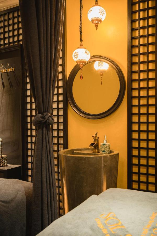 Solaria Hanoi Hotel Buitenkant foto
